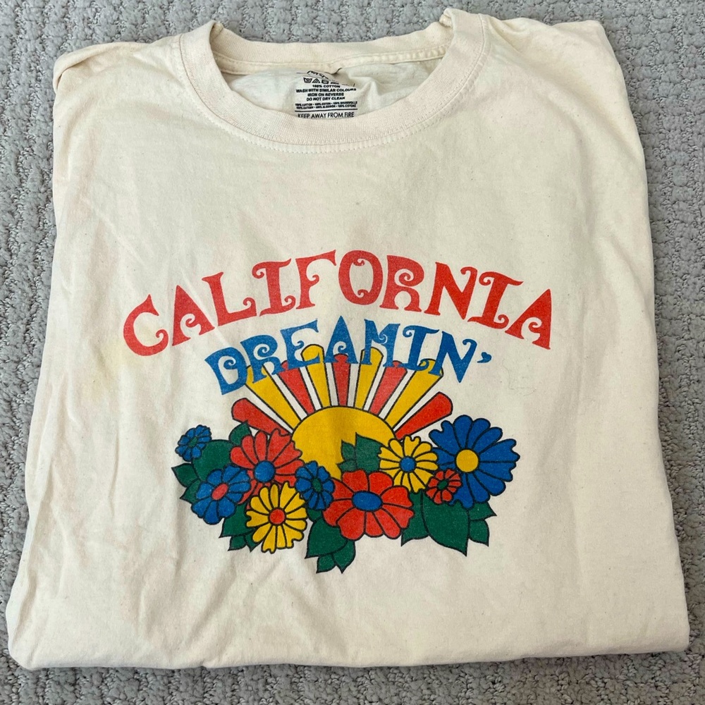 California Dreamin graphic tee